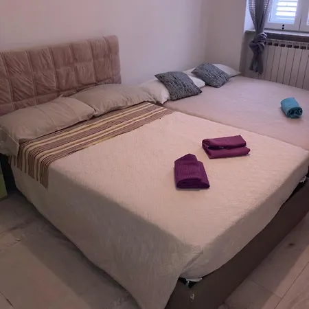 Host Soroka 2-4-6 Posti Triest